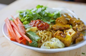Rice noodle salad with lemongrass grilled tofu